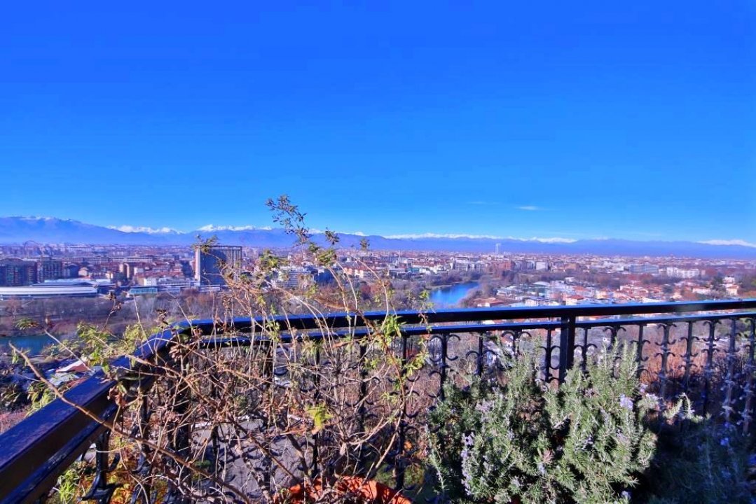 For sale penthouse in city Torino Piemonte foto 5
