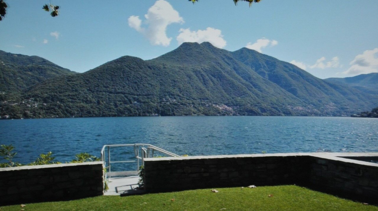 For sale villa by the lake Brienno Lombardia foto 3