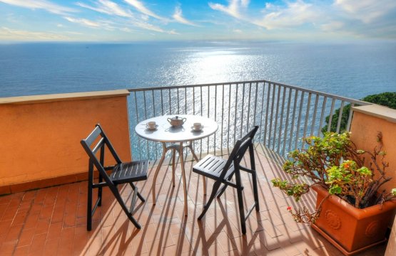 Zu verkaufen Penthouse Meer Varazze Liguria